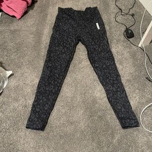 Workout leggings with butt lift